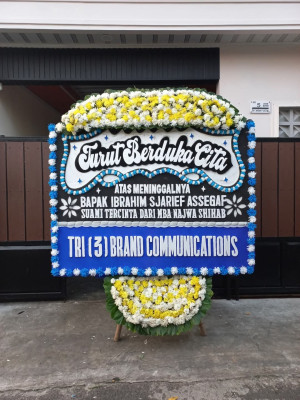 Papan Bunga Duka di Teladan